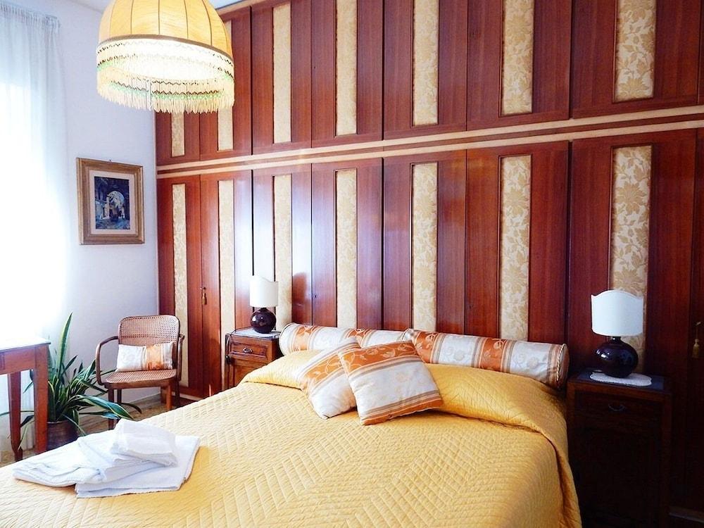 Hotel Romulus Rex Zewnętrze zdjęcie