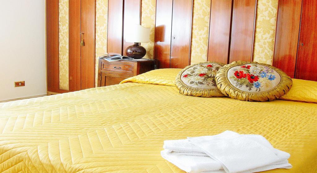 Hotel Romulus Rex Zewnętrze zdjęcie