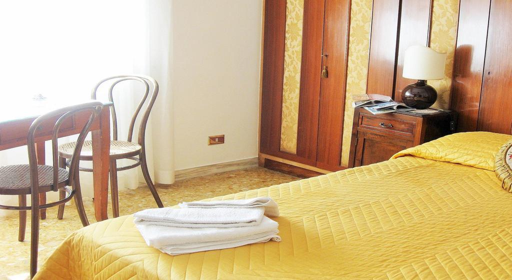 Hotel Romulus Rex Pokój zdjęcie